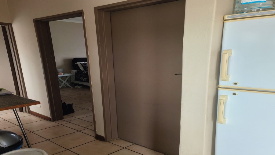 2 Bedroom Property for Sale in Kannoniers Park North West
